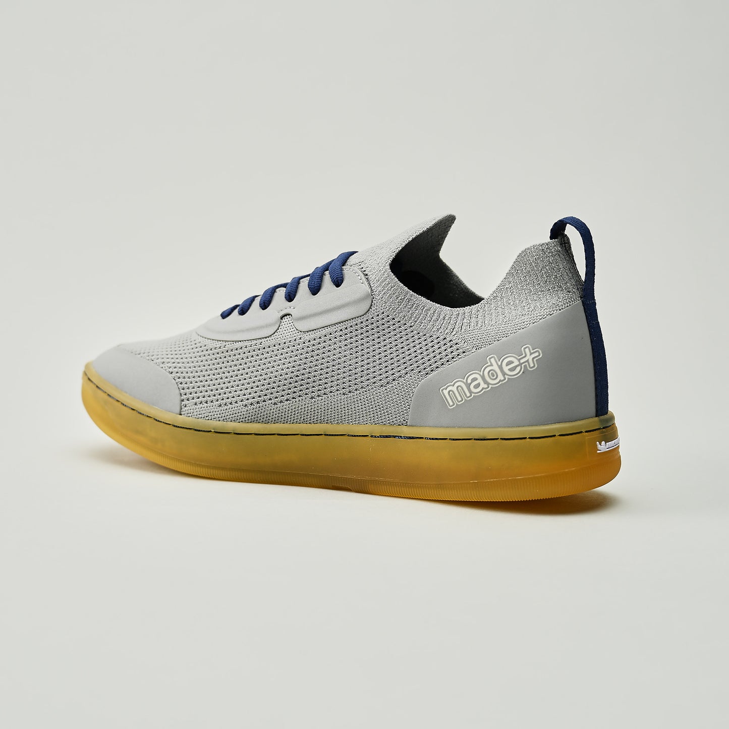 skiff2 grey+gum