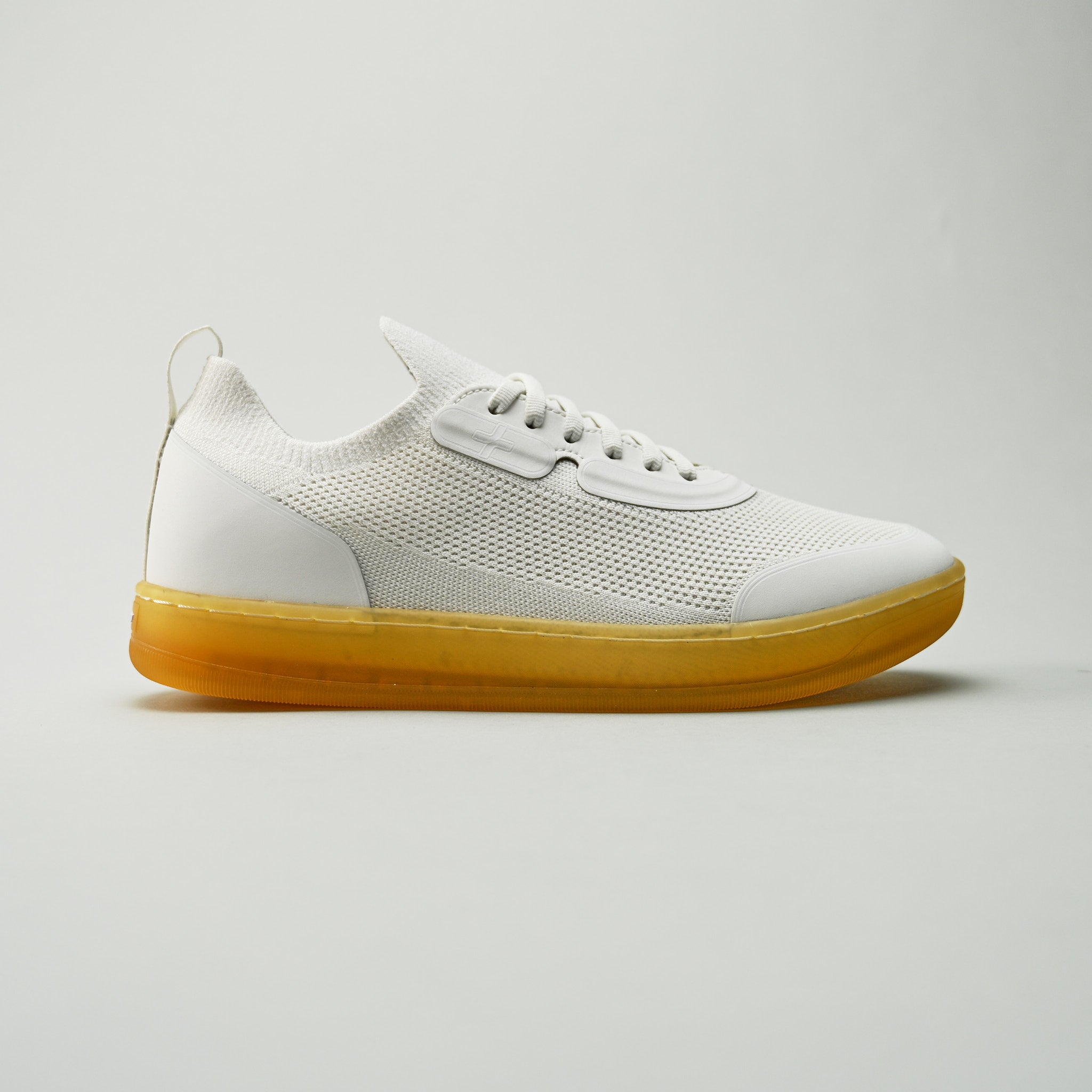 skiff2 white+gum